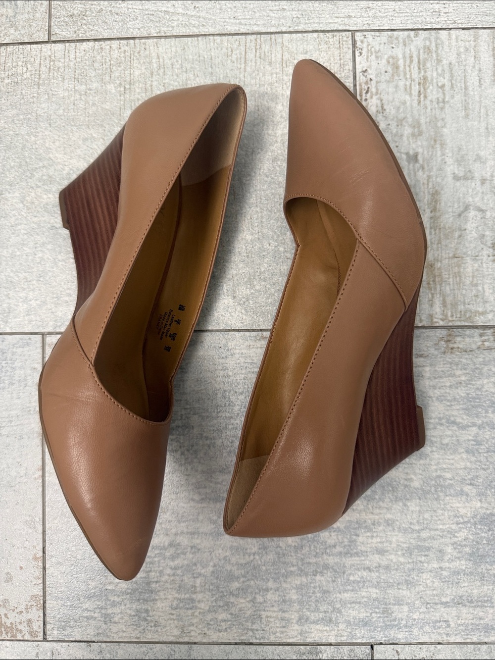 Franco Sarto Wedge - Picture 5 of 9